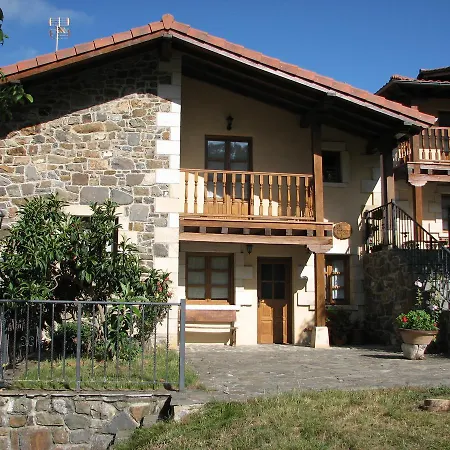 Viviendas Rurales Aldea De Dosamantes בית כפרי