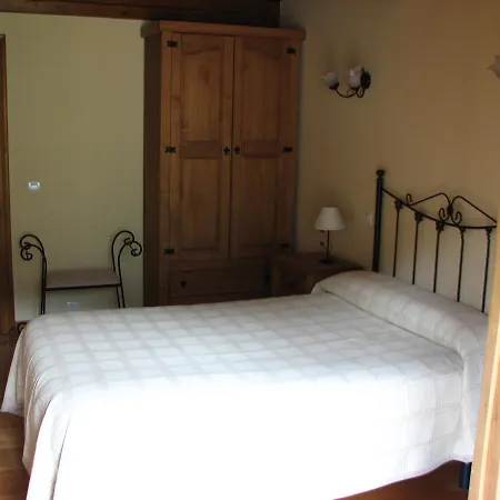 Viviendas Rurales Aldea De Dosamantes בית כפרי Pesaguero-La Parte