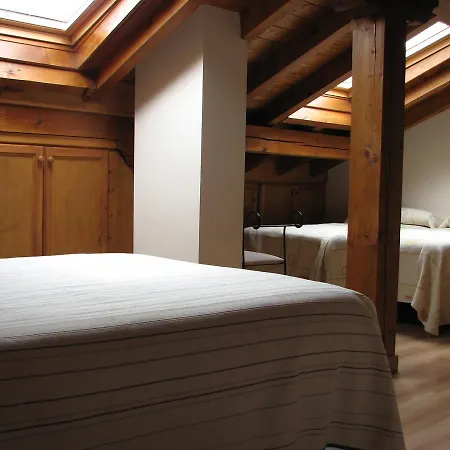 Viviendas Rurales Aldea De Dosamantes Pesaguero-La Parte